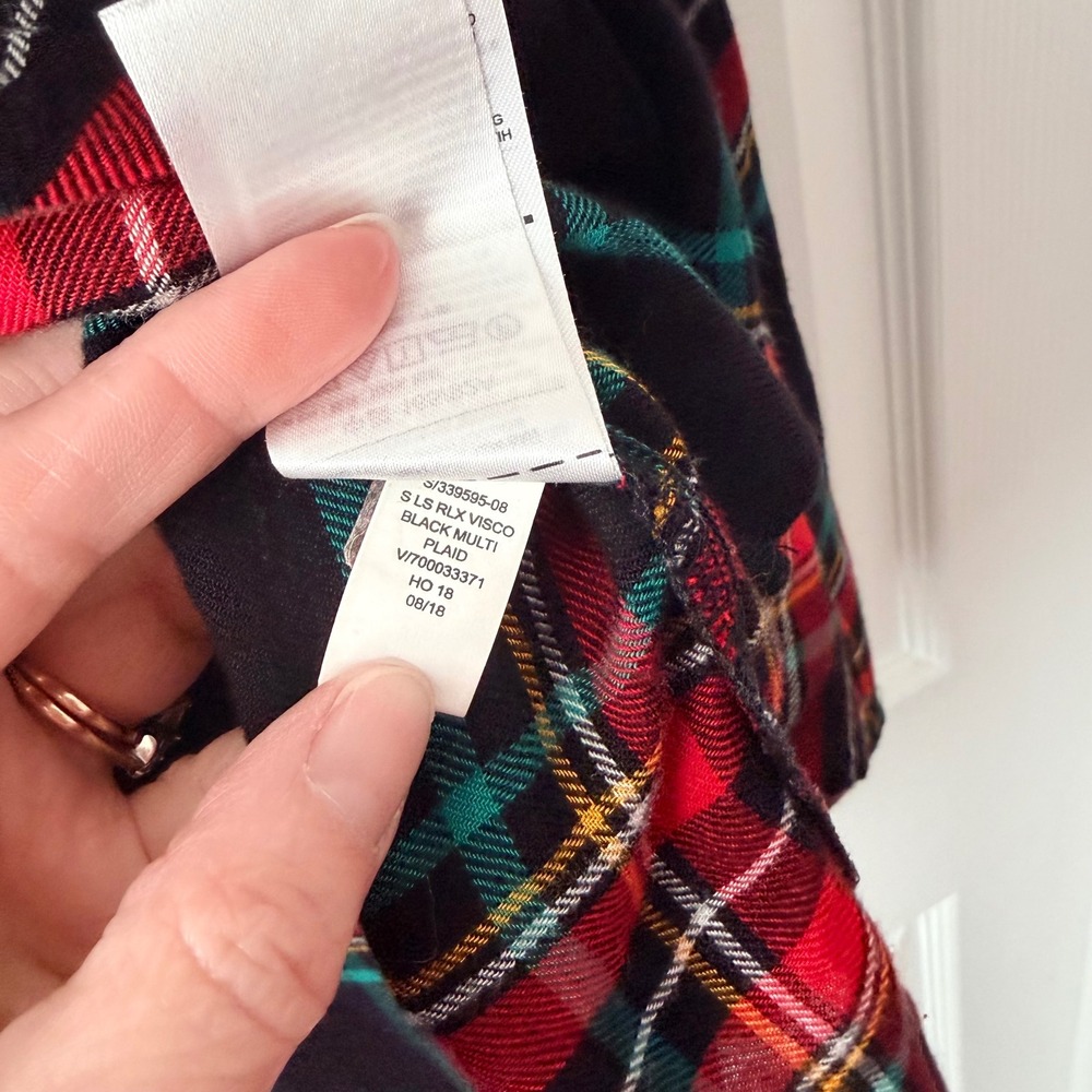 Old Navy The Classic Shirt Womens Medium Black Multi Plaid Rayon Button Up - Picture 5 of 7